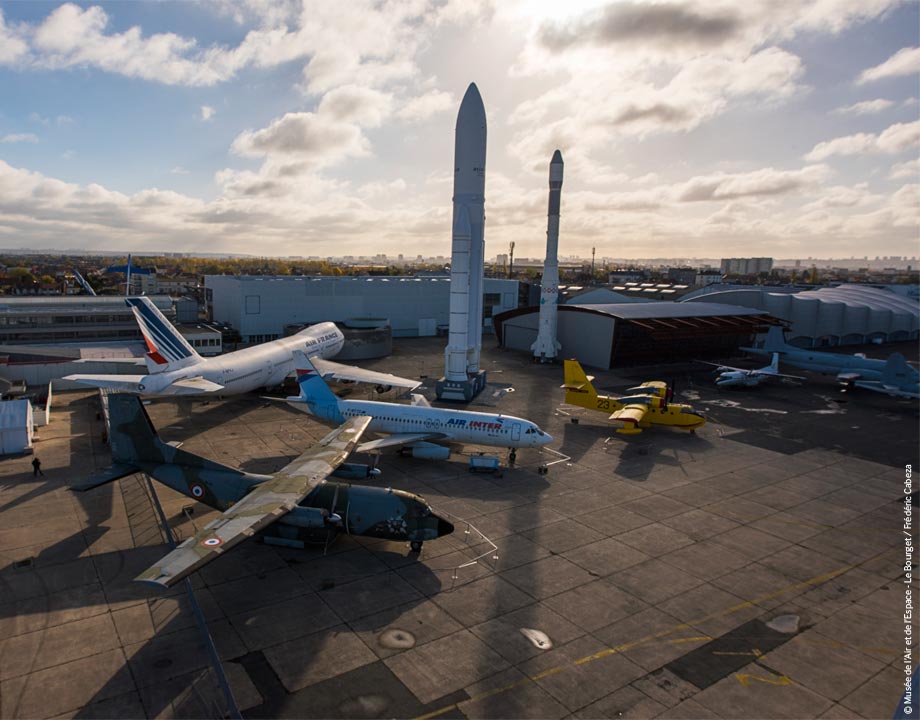 Une image contenant ciel, extérieur, terrain, plane
Description générée automatiquement
