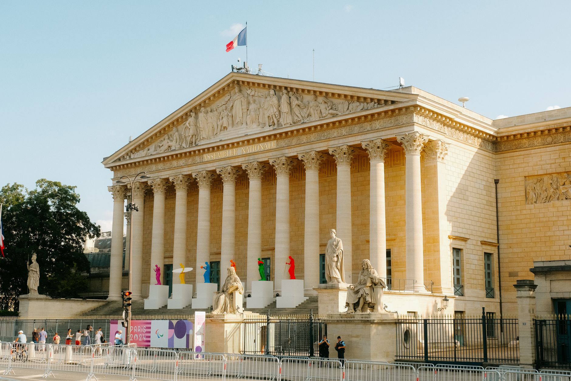 Loi de finances 2009 abrogation Borloo populaire Parlement