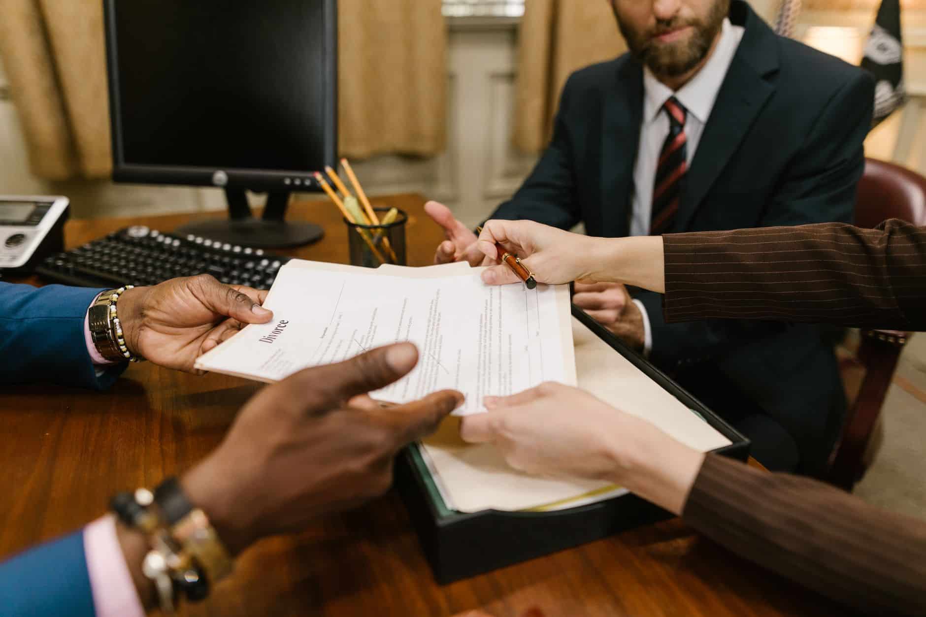 Remise du dossier pré-état daté au notaire avant compromis