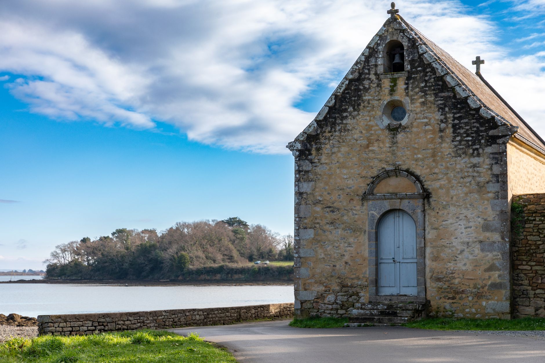 Chapelle rurale à vendre en France dans la campagne