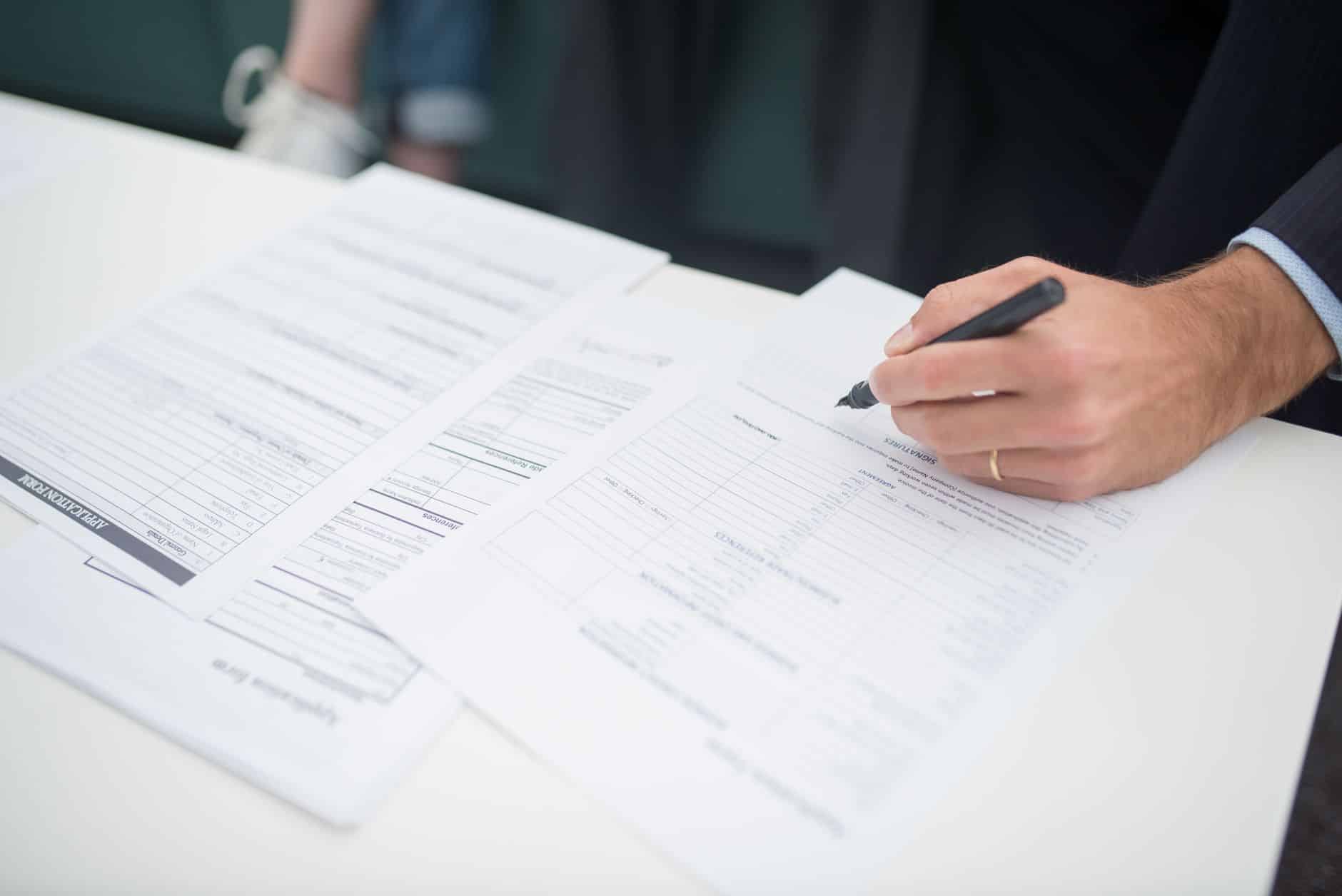 Garanties assurance emprunteur surlignées sur contrat français
