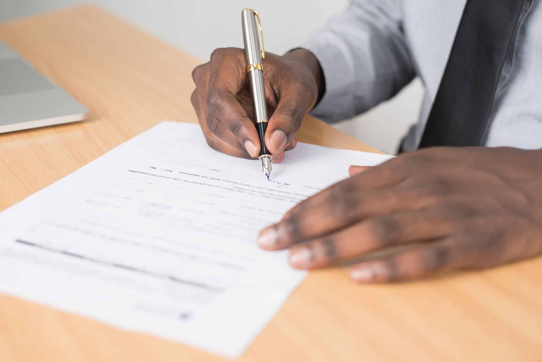 Rédaction manuscrite lettre avance sur héritage stylo plume