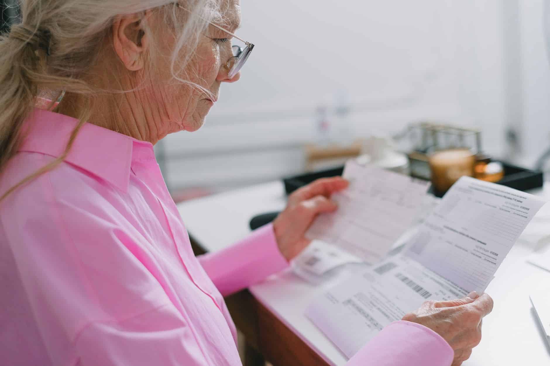 Locataire vérifiant montant TEOM sur avis taxe foncière
