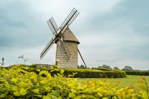 Ferme agricole à vendre en Normandie avec prairies et bâtiments