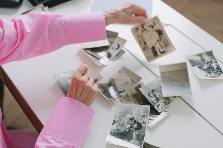 Vendeuse viager occupé consultant acte notarié avant départ EHPAD
